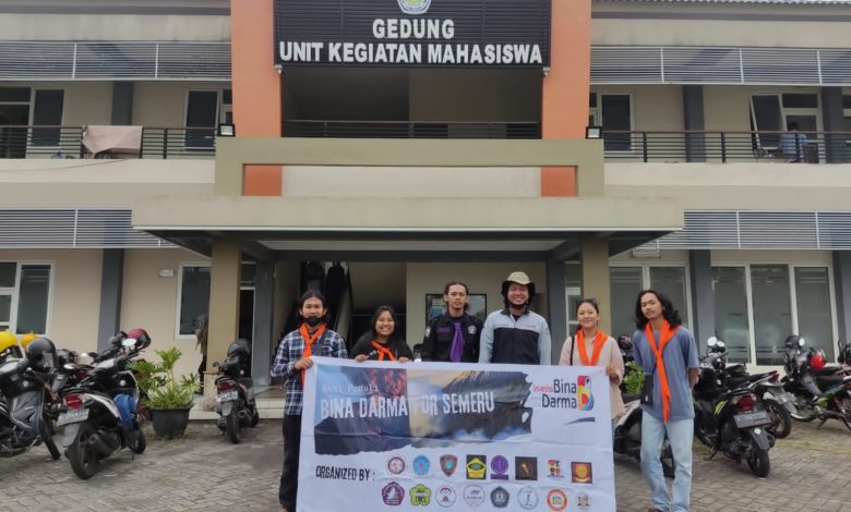 Civitas Akademika Bina Darma Turun Langsung Sambangi Korban Erupsi Semeru