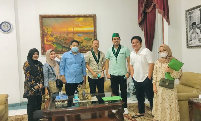 Pengurus BADKO HMI Sumbagsel dan Gubernur Sumsel