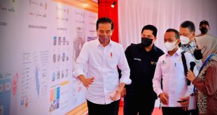 Presiden Republik Indonesia, Joko Widodo, saat melakukan Kunjungan Kerja ke Tanjung Enim, Kabupaten Muara Enim, Provinsi Sumatera Selatan.