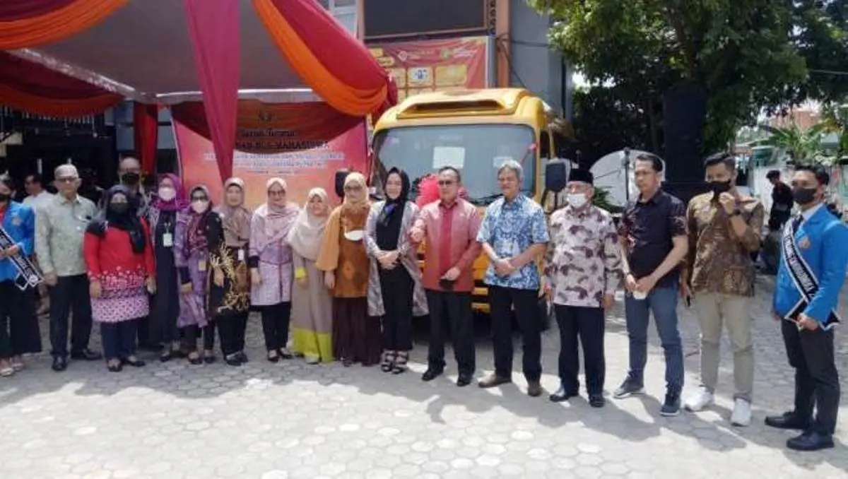 Eddy Santana dan Civitas STISIPOL Candradimuka
