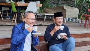 Ketua Umum Partai Amanat Nasional, Zulkifli Hasan, bersama Ridwan Kamil, Bakal Calon Presiden Republik Indonesia. (foto : Twitter Zulkifli Hasan)