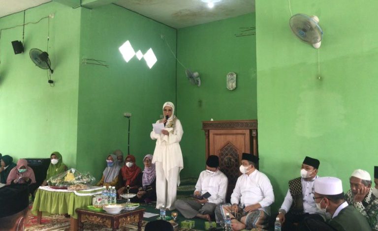 Hj. R.A. Anita Noeringhati, pada hari Jum’at tanggal 25 Februari 2022 menghadiri Peringatan Hari Lahir Nadhlatul Ulama (NU) ke 96