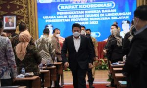 Gubernur Sumsel, Herman Deru, memimpin Rakor peningkatan kinerja BUMD