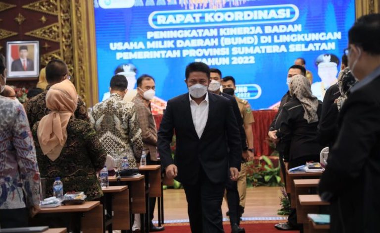 Gubernur Sumsel, Herman Deru, memimpin Rakor peningkatan kinerja BUMD