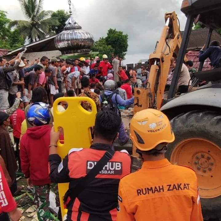 Rumah Zakat Turunkan Relawan Bantu Korban Gempa Pasaman Barat