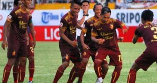 Pemain Sriwijaya FC Melakukan Selebrasi Setelah Menciptakan Gol