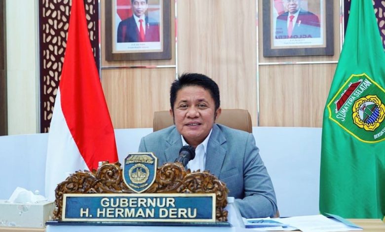 Gubernur Sumsel H Herman Deru hadir langsung pada seminar kajian Masyarakat Profesional Sumatera Bagian Selatan (Maspro Sumbagsel) secara virtual di Command Center Kantor Gunernur Sumsel, Sabtu, (12/3) siang.