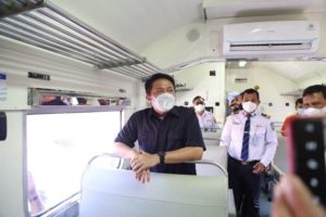 Gubernur Sumatera Selatan (Sumsel) H. Herman Deru meninjau persiapan mudik Lebaran di stasiun Kertapati Palembang, pada Hari Jum’at 08 April 2022 siang.(Foto: Humas Pemprov Sumsel)