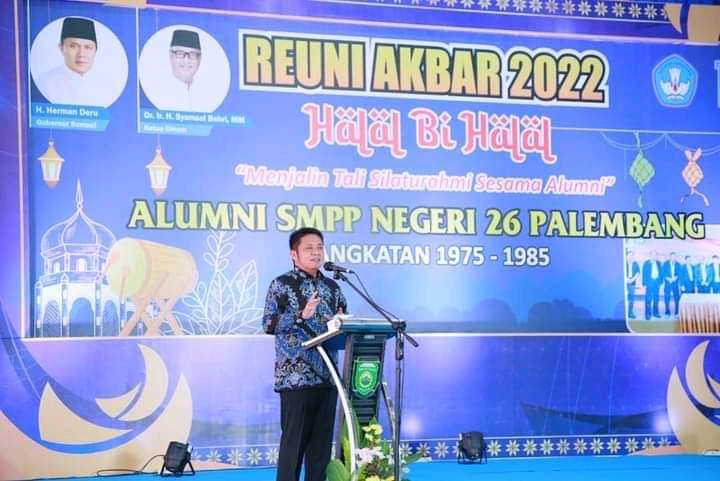 Gubernur Sumatera Selatan H. Herman Deru menghadiri Reuni Akbar dan halal bihalal  alumni Sekolah Menengah Persiapan Pembangunan (SMPP) 26 Palembang di Kantor DPW Nasdem Sumsel, pada Hari Sabtu 07 Mei 2022.( Foto: Humas Pemprov Sumsel)