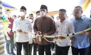 Gubernur Sumsel, Herman Deru saat Meresmiskan Rumah Perjuangan Ikatan Keluarga Bersatu Mendayun di kawasan Komplek Sasana Patra Tegal Binangun Palembang, pada Hari Senin 16 Mei 2022(Foto: Humas Pemprov Sumsel)