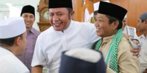 Gubernur Sumsel H Herman Deru saat menyampaikan sambutan disela-sela safari jumatnya di Masjid Atqo  yang terletak   di jalan Suka Mulya Lebong Siarang Palembang, Jumat (3/6).