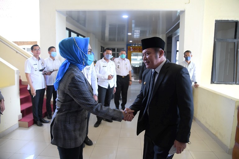 Ketua DPRD Sumsel bersama Gubernur Sumsel saat Rapat Paripurna ke LI