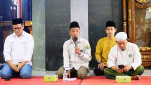 Pengisi Materi Pelatihan Penyembelihan Hewan Kurban yang diselenggarakan oleh PT. Bukit Asam. (foto : SMSI Sumsel)