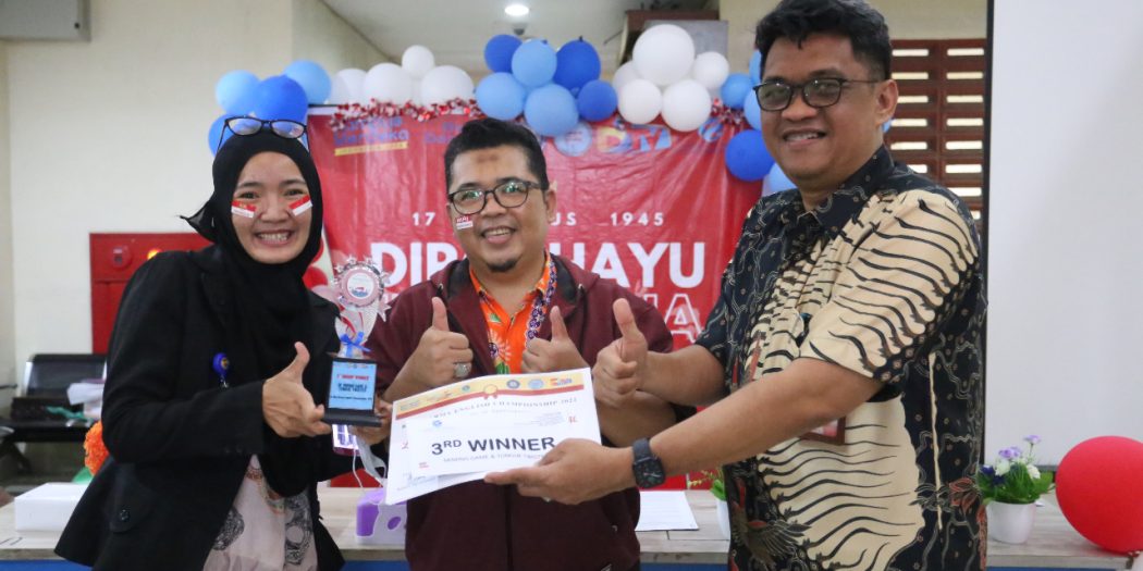Leon Andretti Abdillah, S.Kom., M.M., Pemenang Pertama Bina Darma English Championship 2022. (foto : Humas UBD)
