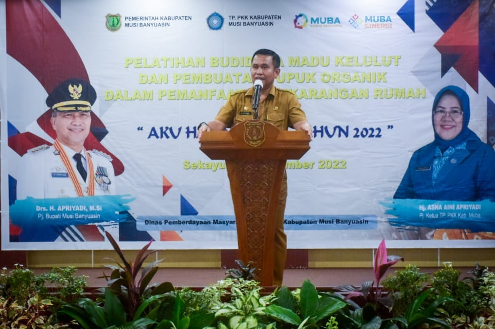 Kepala Dinas Pemberdayaan Masyarakat Desa (PMD) Muba, Richard Cahyadi, membuka langsung kegiatan pelatihan administrasi sekretariat PKK, di Auditorium Pemerintah Kabupaten (Pemkab) Muba, pada hari Senin tanggal 12 September 2022. (foto : ohs)
