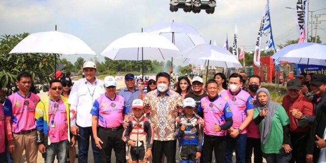 Herman Deru, secara resmi membuka Event Gubernur Sumex Gencar Trabaz Cup Race 2022 di Sirkuit Jakabaring Sport City