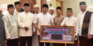 Gubernur Sumsel, Herman Deru, Safari Jum’at di Masjid Istiqlal Jalan Perintis Raya Komplek Multiwahana Kelurahan Lebung Gajah, Kecamatan Sematang Borang, Palembang, pada hari Jum’at tanggal 5 Agustus 2022. (foto : Humas Pemprov Sumsel)
