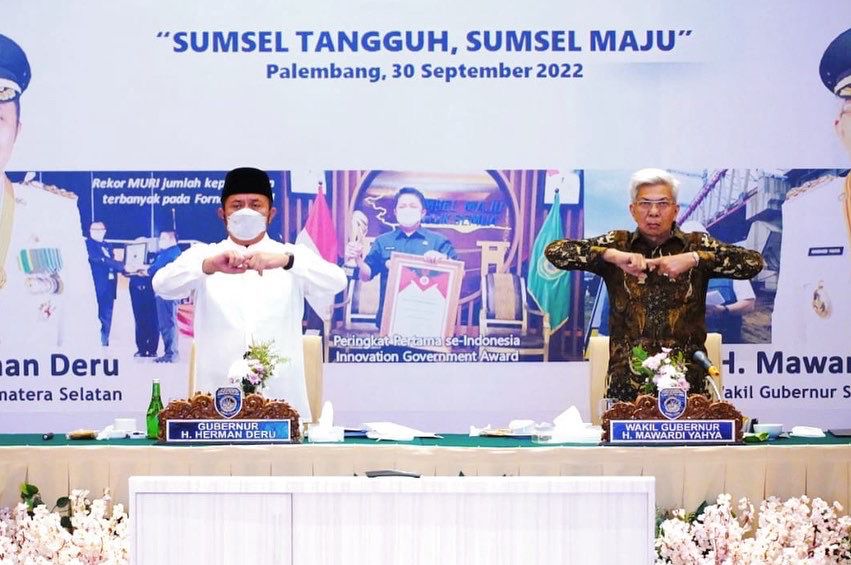 Herman Deru dan Mawardi Yahya, Gubernur dan Wakil Gubernur Provinsi Sumatera Selatan. (foto : Humas Pemprov Sumsel)