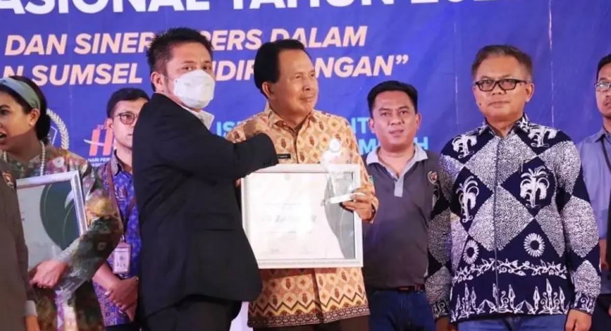 Gubernur Provinsi Sumatera Selatan, Herman Deru, bersama Wali Kota Prabumulih, Ridho Yahya. (foto : Humas Pemprov Sumsel)