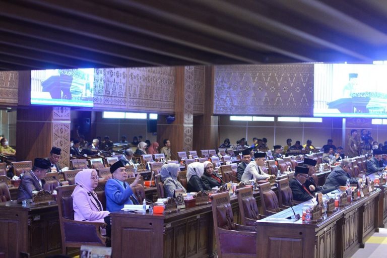 Peserta Rapat Paripurna DPRD Sumsel ke 61, hari Senin tanggal 13 Februari 2023. (foto : Humas DPRD Sumsel)