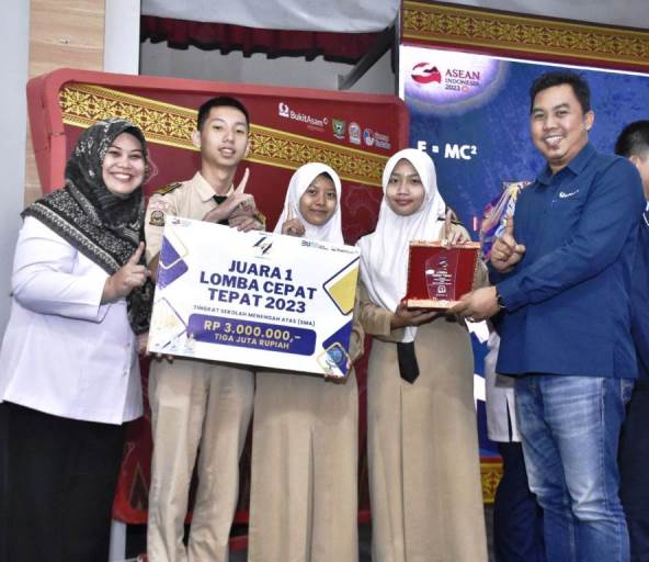 Tim SMA Negeri 1 Unggulan Muara Enim berhasil mendapatkan juara pada Lomba Cepat Tepat yang digelar oleh PT. Bukit Asam pada 20-22 Februari 2023 di Lantai 4 Gedung Serba Guna PT. Bukit Asam, Tanjung Enim.