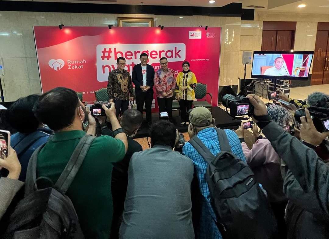 Rumah Zakat meluncurkan Gerakan #BergerakNyata untuk Indonesia. Gerakan ini bertujuan mengajak masyarakat melakukan aksi nyata untuk kebaikan diri sendiri dan sekitarnya.