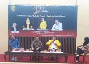 Wakil Ketua DPRD Sumsel, Giri Ramanda N. Kiemas, menjadi narasumber pada Diskusi Sumatera Selatan Subsidi Tepat Apakah Sudah Tepat di Lantai III DPRD Sumsel tanggal 14 Maret 2023.
