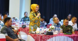 Ketua Dewan Perwakilan Rakyat Daerah (DPRD) Provinsi Sumatera Selatan (Sumsel), Hj. Anita Noeringhati, mengikuti Dialog Publik War on Drugs yang diselenggarakan oleh Badan Narkotika Nasional (BNN) Republik Indonesia di Auditorium Lantai 7 Gedung Presisi Mapolda Sumsel, hari Rabu tanggal 1 Maret 2023. (foto : Oyong Hairudin)