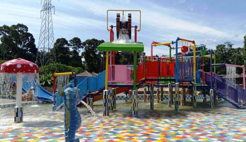 Waterpark yang dihadirkan oleh PT. Bukit Asam guna mendukung Tanjung Enim menjadi Kota Wisata. (foto : SMSI Sumsel)