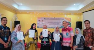 Dinas Koperasi dan UKM Kabupaten Penukal Abab Lematang Ilir bersama Peserta Pelatihan Kewirausahaan Pelaku UMKM Kompetensi Tenun Dasar. (foto : SMSI Sumsel)