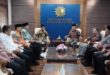 Ketua Umum Pengurus Pusat (PP) Muhammadiyah, Haedar Nashir, menerima kunjungan Menteri Koordinator Bidang Politik, Hukum, dan Keamanan (Menkopolhukam) Republik Indonesia, Mohammad Mahfud MD, di kantor PP Muhammadiyah Jalan Cik Ditiro, Jakarta, pada hari Senin tanggal 3 April 2023. (foto : SMSI Sumsel)