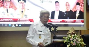Wakil Gubernur (Wagub) Sumsel, Mawardi Yahya, saat membuka secara resmi Musyawarah Daerah Luar Biasa (Musdalub) Asosiasi UMKM Indonesia (AKUMINDO) Provinsi Sumsel, di Graha Bina Praja, hari Kamis pagi tanggal 16 Maret 2023. (foto : Humas Pemprov Sumsel)
