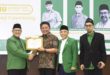 Gubernur Sumsel, Herman Deru, mendapatkan apresiasi dari Dewan Pimpinan Pusat (DPP) Persatuan Umat Islam (PUI) pada acara Pelantikan Dewan Pengurus Wilayah (DPW) PUI Sumsel periode 2023-2027 di Gedung Asrama Haji Kota Palembang, hari Rabu tanggal 22 Maret 2023. (foto : Humas Pemprov Sumsel)