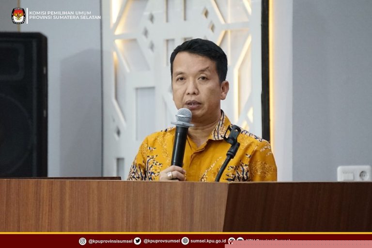 Ketua KPU Sumsel, Amrah Muslimin. (foto : IG KPUProvinsiSumsel)