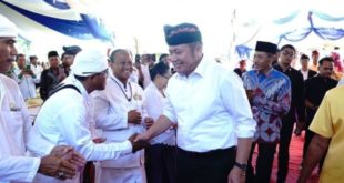 Gubernur Provinsi Sumatera Selatan (Sumsel), Herman Deru, menghadiri moderasi beragama dan penataran mangku serta seranti Banten masyarakat Hindu di Pasraman Satya Dharma, Lubuk Seberuk, Lempuing Jaya, Kabupaten Ogan Komering Ilir (OKI), hari Senin tanggal 17 April 2023. (foto : Humas Pemprov Sumsel)
