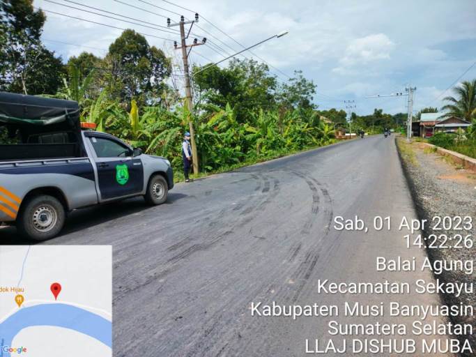 Petugas dari Dinas Perhubungan Kabupaten Musi Banyuasin sedang patroli. (foto : Humas Pemkab Muba)