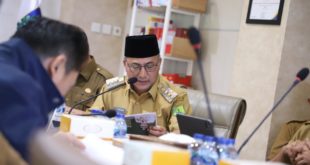 Pj. Bupati Kabupaten Musi Banyuasin, H. Apriyadi Mahmud, memimpin rapat di lingkungan Pemerintah Kabupaten Musi Banyuasin. (bekisarmedia.id/dinkominfo muba)