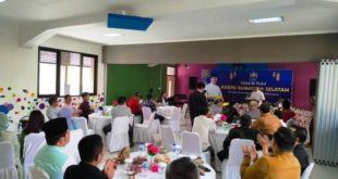 Ketua Kamar Dagang dan Industri (KADIN) Provinsi Sumatera Selatan, H. Affandi Udji, saat menyampaikan sambutan pada Halal bi Halal Pengurus di Auditorium Royal Islamic School, Palembang, hari Selasa tanggal 25 April 2023.
