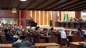 Suasana Rapat Paripurna LXIII dengan agenda Laporan Hasil Pembahasan dan Penelitian Pansus-Pansus DPRD Sumsel terhadap Laporan Keterangan Pertanggungjawaban (LKPJ) Gubernur Sumsel Tahun Anggaran (TA) 2022, di Ruang Rapat Paripurna DPRD Sumsel, Jalan POM IX, Palembang,  hari Senin tanggal 10 April 2023. (foto : Humas DPRD Sumsel)
