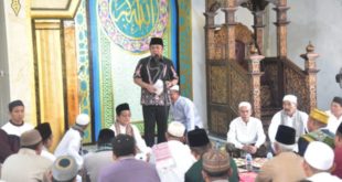 Gubernur Sumsel, Herman Deru saat Safari Jum’at di Masjid Al Hidayah Jalan Demak, Kelurahan Tuan Kentang, Kecamatan Jakabaring Palembang, hari Jum’at tanggal 28 April 2023.