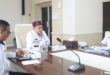 Pj. Bupati Muba, H. Apriyadi Mahmud, diwakili oleh Asisten Pemerintahan dan Kesejahteraan Rakyat Sekretariat Daerah (Setda) Muba, Yudi Herzandi, memimpin Rapat Finalisasi dan Pemantapan Data Pensasaran Percepatan Penghapusan Kemiskinan Ekstrem (P3KE) dalam penyaluran Bantuan Sosial tahun 2023 di ruang rapat Randik, hari Rabu tanggal 25 Mei 2023.