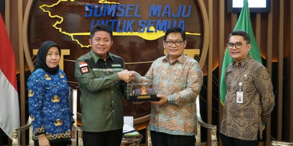 Gubernur Provinsi Sumatera Selatanz Herman Deru, menerima Kunjungan Kerja jajaran KOMNAS HAM Republik Indonesia, di ruang tamu Gubernur, hari Senin tanggal 22 Mei 2023.