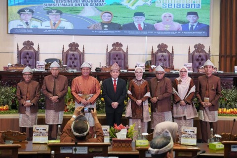 Suasana Rapat Paripurna Istimewa Peringatan Hari Jadi ke 77 Tahun Provinsi Sumatera Selatan di Gedung DPRD Sumsel pada hari Senin tanggal 15 Mei 2023.