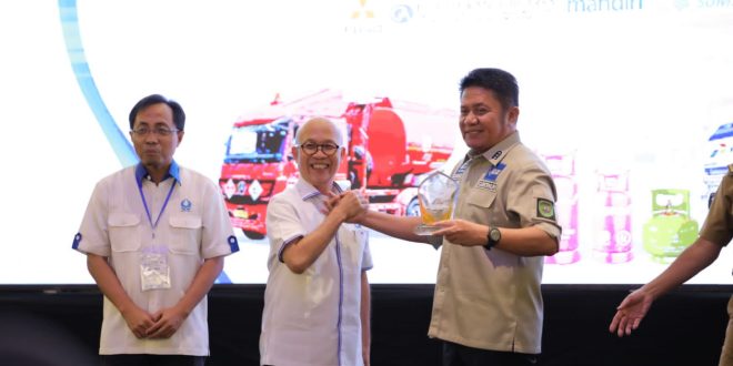 Herman Deru saat membuka Musyawarah Daerah (Musda) X Dewan Pimpinan Daerah II Himpunan Hiswana Migas Sumbagsel bertempat di Ballroom Hotel Arista, hari Selasa tanggal 9 Mei 2023.