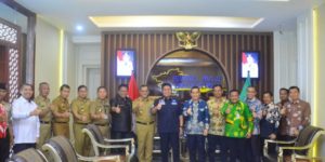 Wali Kota Lubuk Linggau, SN Prana Putra Sohe, saat melakukan audiensi dengan Gubernur Sumsel hari Senin tanggal 08 Mei 2023,