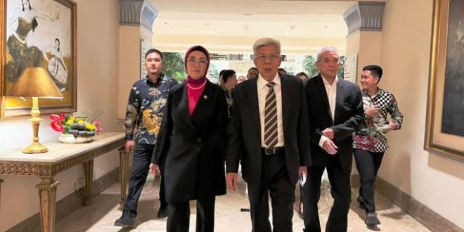 Ketua Dewan Perwakilan Rakyat Daerah (DPRD) Provinsi Sumatera Selatan (Sumsel), Hj. Anita Noeringhati, menghadiri Rapat Umum Pemegang Saham (RUPS) PT. Bukit Asam Tbk yang diselenggarakan di Sumba Room Lantai 3 Hotel Borobudur, Jakarta, pada hari Kamis tanggal 15 Juni 2023. (foto : Humas DPRD Sumsel)