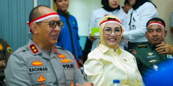 Ketua Dewan Perwakilan Rakyat Daerah (DPRD) Provinsi Sumatera Selatan (Sumsel), Hj. Anita Noeringhati, hadir dalam acara launching Rumah Kebangsaan AMPERA Cipayung Plus. Acara tersebut berlangsung di Jalan Prof. Dr. Soepomo, Kecamatan Kemuning, Kota Palembang, pada hari Kamis tanggal 15 Juni 2023. (foto : Humas DPRD Sumsel)