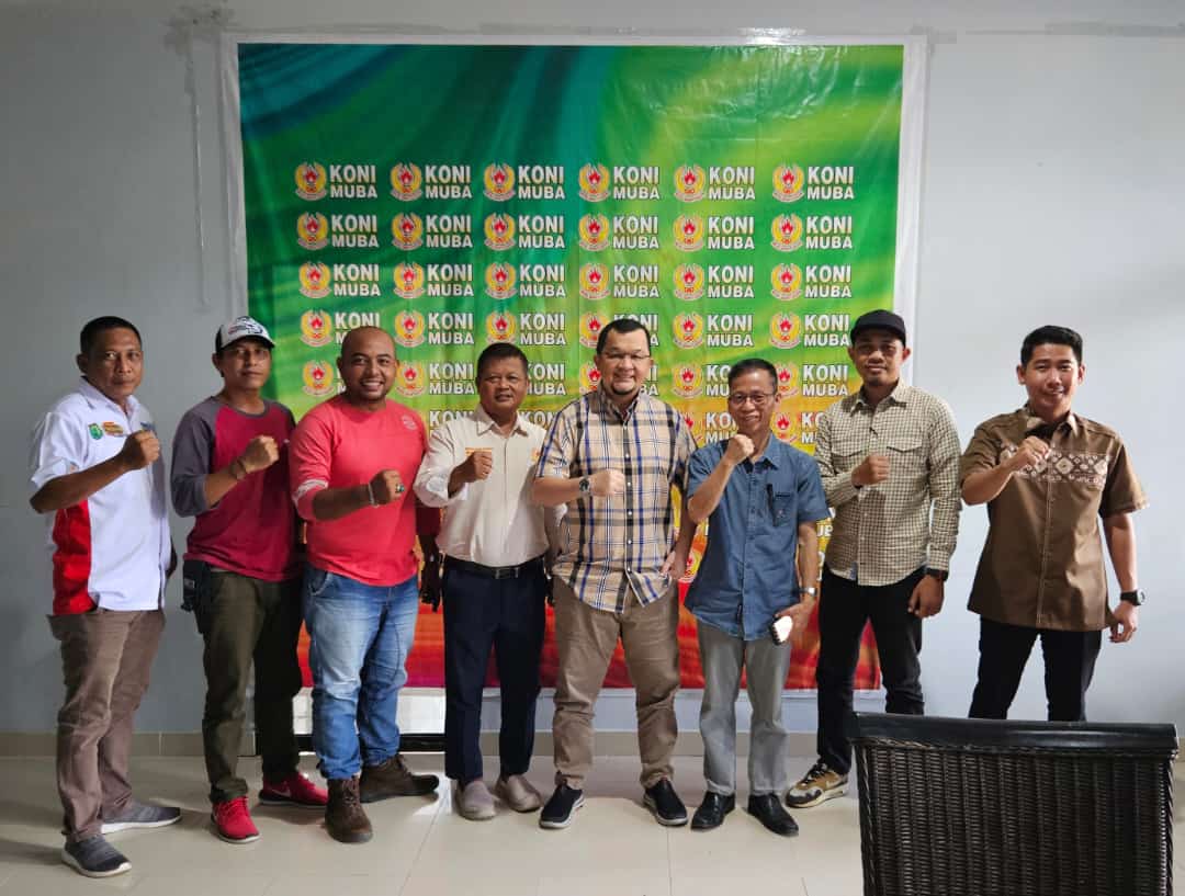 Ketua KONI Sumsel, Hendri Zainuddin, bersama pengurus KONI Kabupaten Musi Banyuasin, hari Selasa tanggal 13 Juni 2023.