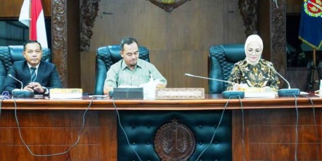 Ketua DPRD Sumsel, Hj. Anita Noeringhati, bersama Wakil Ketua DPRD DIY, Huda Tri Yudiana, dalam Kunjungan Kerja DPRD Sumsel pada hari Senin tanggal 12 Juni 2023.