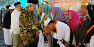 Wagub Sumsel, Mawardi Yahya menghadiri wisuda ke XVIII Pondok Pesantren Raudhatul Qur'an Payaraman di Kabupaten Ogan Ilir, pada hari Kamis tanggal 18 Mei 2023